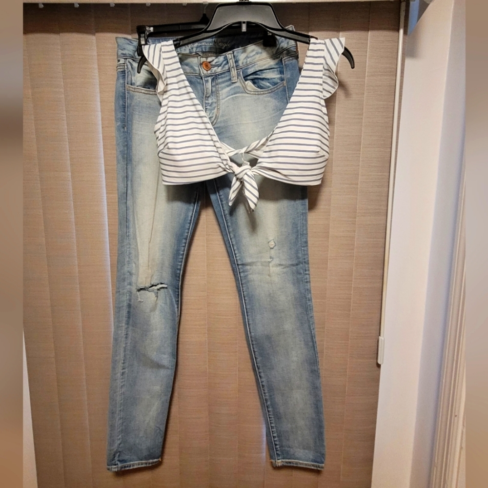 NWOT / COCOSHIP Swimwear Top